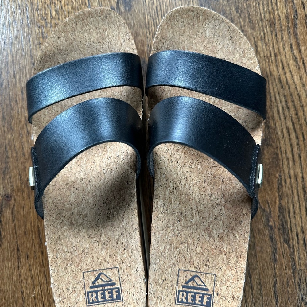 Reef Black Women's Platform Sandals - Picture 4 of 5